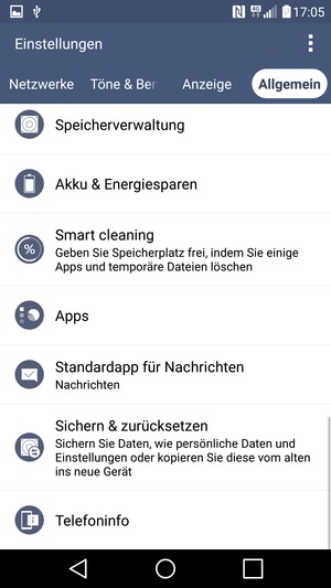 Scrollen Sie und wählen Sie Telefoninfo