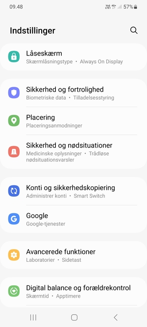 Scroll til og vælg Konti og sikkerhedskopiering