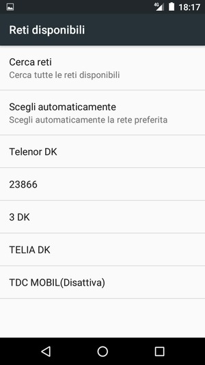 Seleziona un operatore di rete dall'elenco