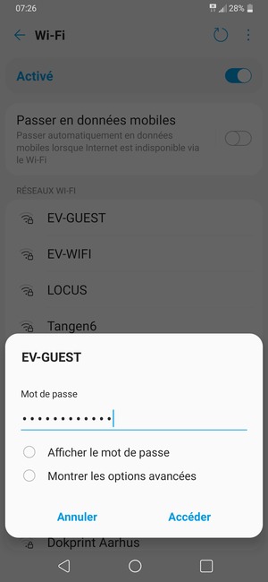 Saisissez le mot de passe du Wi-Fi et sélectionnez Accéder