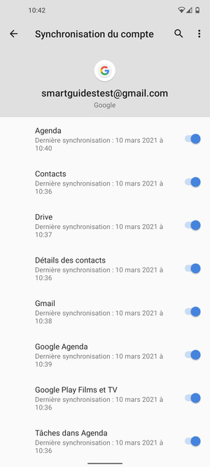 Assurez-vous que Contacts est sélectionné
