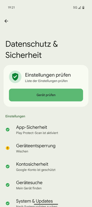 Um Ihre Bildschirmsperre zu aktivieren, gehen Sie zum Datenschutz & Sicherheit Menü und wählen Sie  Geräteentsperrung
