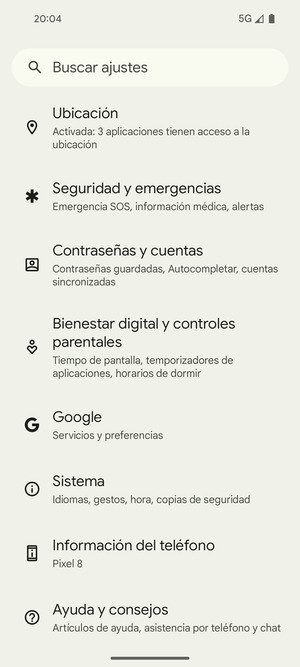 Desplácese y seleccione Contraseñas y cuentas