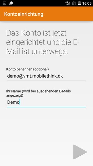 Geben Sie Ihrem Konto einen Namen und geben Sie Ihren Namen ein. Wählen Sie Weiter