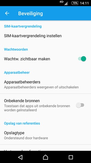 Om de pin voor de simkaart te wijzigen, keert u terug naar het menu Beveiliging en scrollt u naar en selecteert SIM-kaartvergrendeling instellen