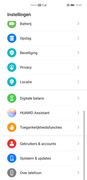 Scroll naar en selecteer Systeem & updates