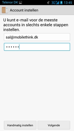 Voer uw e-mailadres en wachtwoord in. Selecteer Volgende
