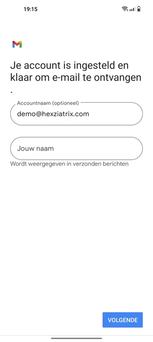 Geef uw account een naam en voer uw naam in. Selecteer VOLGENDE