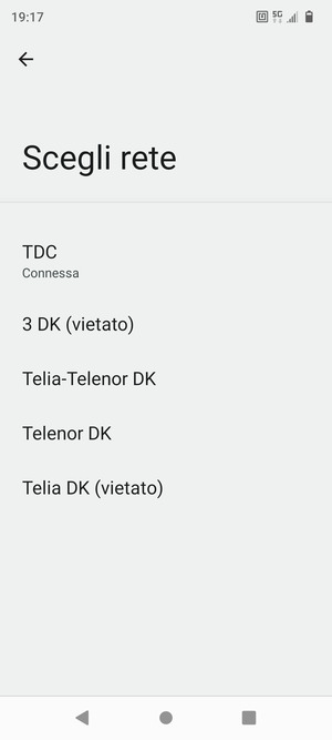 Seleziona un operatore di rete dall'elenco