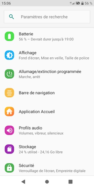 Retournez au menu Paramètres, faites défiler et sélectionnez Batterie