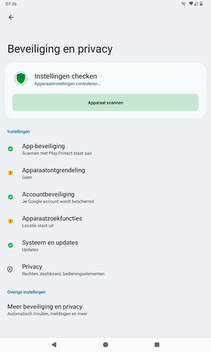 Om uw schermvergrendeling te activeren, ga naar het Beveiliging en privacy-menu en selecteer Apparaatontgrendeling