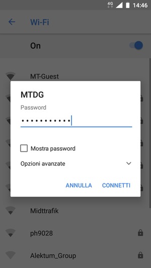 Inserisci la password del Wi-Fi e seleziona CONNETTI