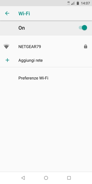 Seleziona la rete wireless a cui desideri connetterti