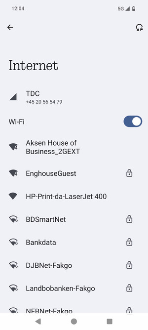 Seleziona la rete wireless a cui desideri connetterti