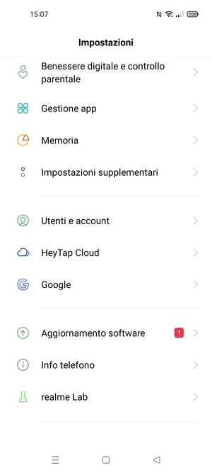 Torna al menu Impostazioni, scorri e seleziona Utenti e account