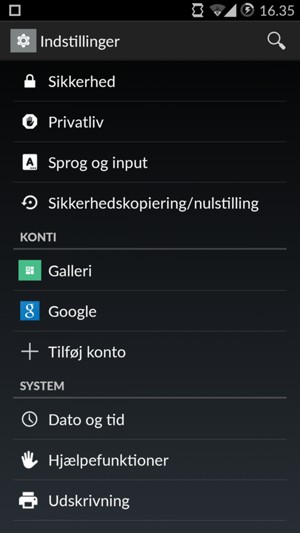 Vend tilbage til menuen Indstillinger og scroll til og vælg Google