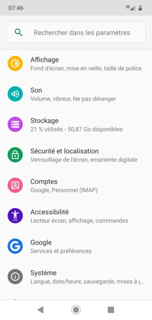 Faites défiler et sélectionnez Comptes
