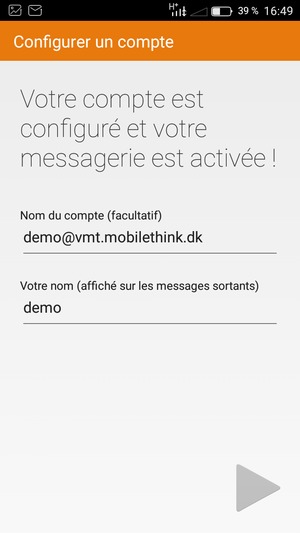Donnez un nom à votre compte et saisissez votre nom. Sélectionnez SUIVANT
