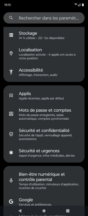 Faites défiler et sélectionnez Sécurité et confidentialité