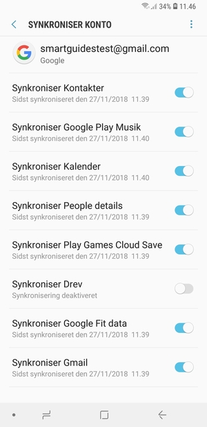 Kontroller at Synkroniser Kontakter er valgt