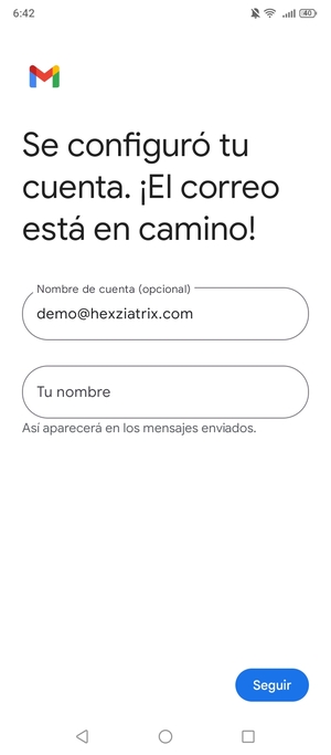 Déle a su cuenta un Nombre y escriba Su nombre. Seleccione Seguir