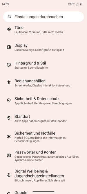 Scrollen Sie und wählen Sie Sicherheit & Datenschutz