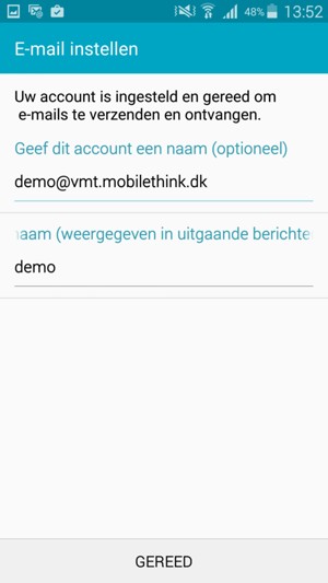 Geef uw account een naam en voer uw naam in. Selecteer GEREED