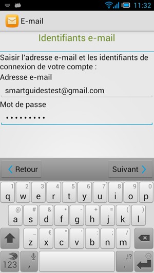 Saisissez votre adresse Gmail ou Hotmail et votre Mot de passe. Sélectionnez Suivant