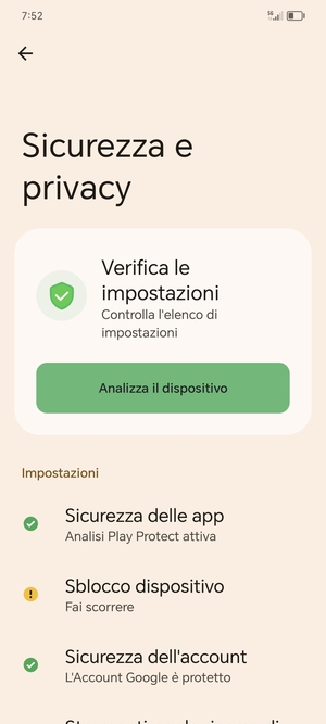 Per attivare il blocco dello schermo, vai al menu Sicurezza e privacy e seleziona Sblocco dispositivo
