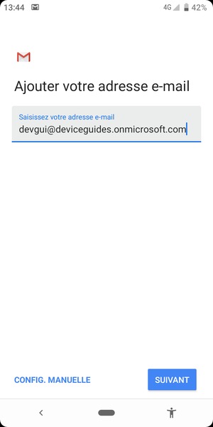 Saisissez votre adresse e-mail et sélectionnez CONFIG. MANUELLE
