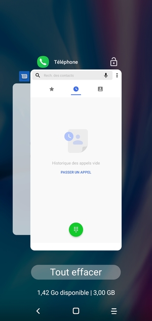 Sélectionnez Tout effacer pour fermer toutes les applications en cours d'exécution