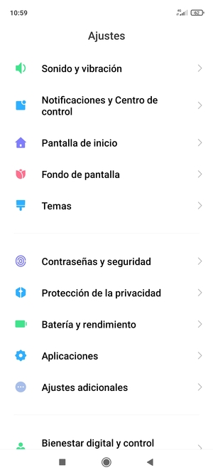 Desplácese y seleccione Contraseñas y seguridad