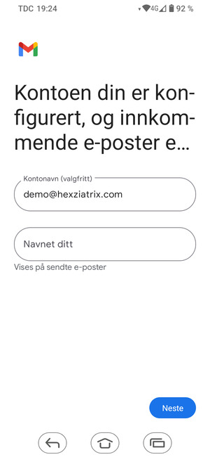 Gi kontoen din et navn, og skriv inn navnet ditt. Velg Neste