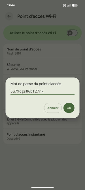 Saisissez un mot de passe de hotspot Wi-Fi d'au moins 8 caractères et sélectionnez OK