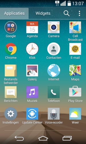 Scroll naar en selecteer Instellingen