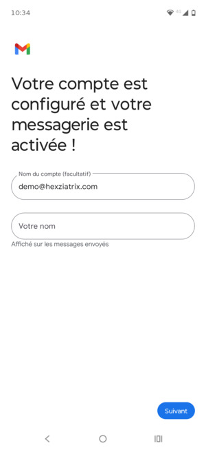 Donnez un nom à votre compte et saisissez votre nom. Sélectionnez Suivant