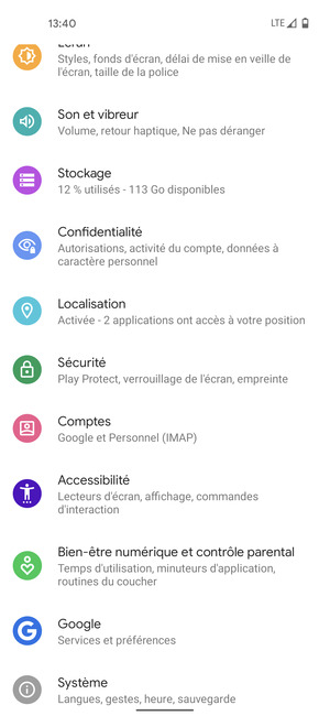 Retournez au menu Paramètres et sélectionnez Comptes