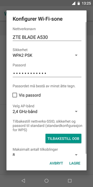 Skriv inn et Wi-Fi hotspot-passord på minst 8 tegn og velg LAGRE
