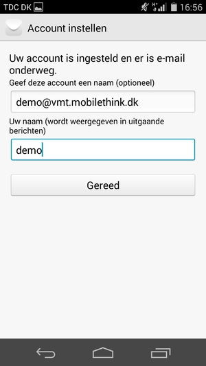 Geef uw account een naam en voer uw naam in. Selecteer Gereed