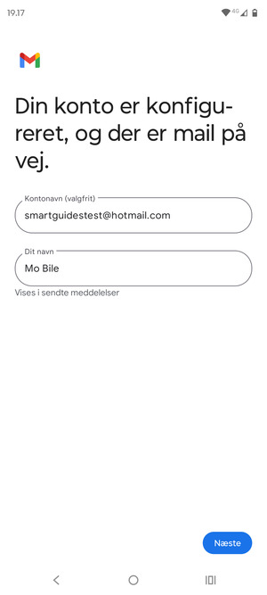 Giv din konto et navn og indtast dit navn. Vælg Næste