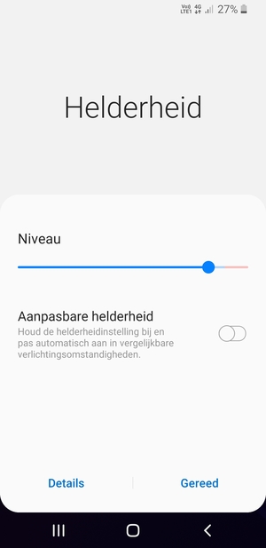 Schakel Aanpasbare helderheid in en selecteer Gereed