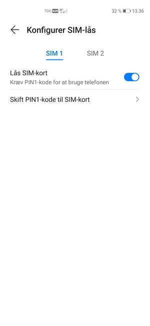 Vælg SIM 1 eller SIM 2 og vælg Skift PIN-kode til SIM-kort