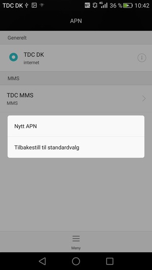 Velg menyknappen og velg Tilbakestill til standardvalg