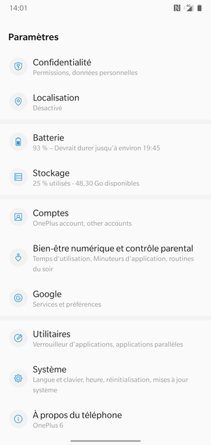 Faites défiler et sélectionnez Comptes