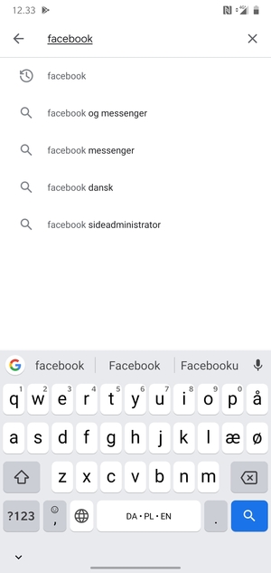 Indtast navnet på appen og vælg Søg