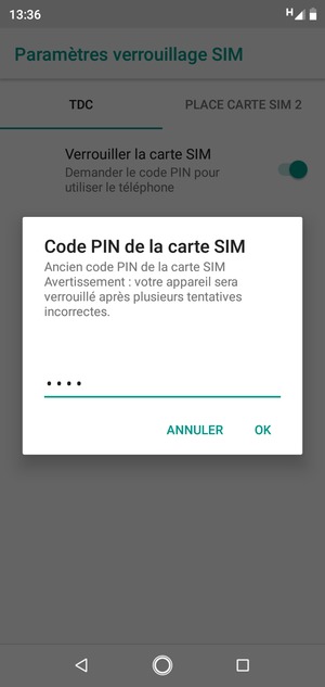 Saisissez votre Ancien code PIN de la carte SIM et sélectionnez OK