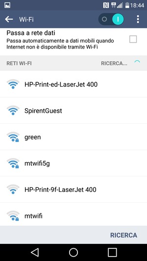 Seleziona la rete wireless a cui desideri connetterti