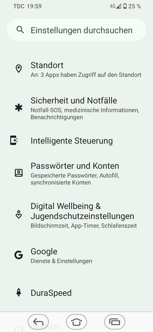 Scrollen Sie und wählen Sie Passwörter und Konten