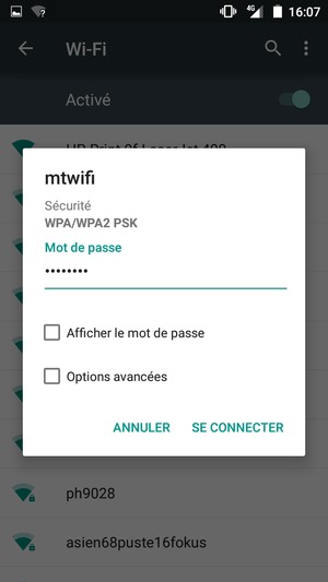 Saisissez le mot de passe du Wi-Fi et sélectionnez SE CONNECTER