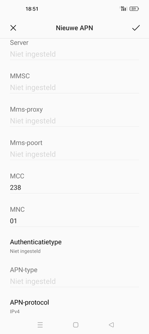 Scroll naar beneden en voer internetgegevens in